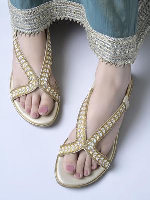 שוטופיה סנדלים שטוחים מקושטים לנשים | סנדלי slingback אופנתיים למסיבה והנעלה אתנית שטוחה | נעליים נוחות ליום-יום