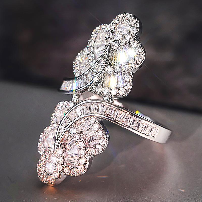 Huitan Special Design Women Ring Inlaid Shining Cubic Zirconia Fashion Luxury Wedding Party Accessories Charming Elegant Jewelry