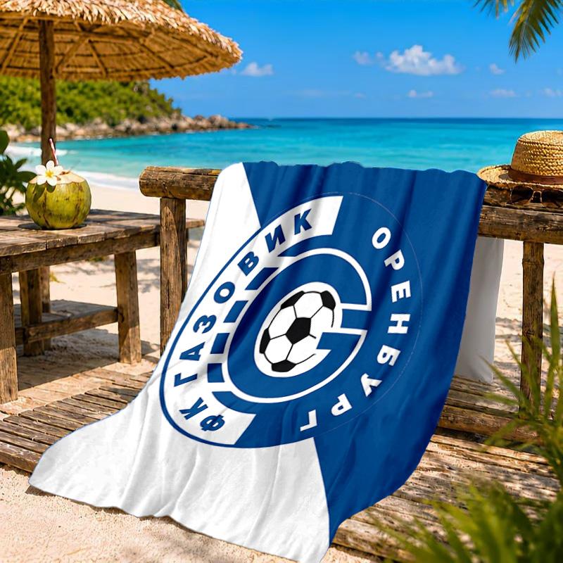 Soccer Club Emblem Design Printed Microfiber Beach Towel, Soft And Absorbent, Quick-Dry, Ideal for Summer Travel, Beach Essential, Swimming Pool