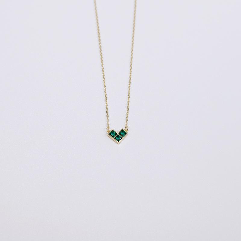 

Ожерелье с подвеской изумруд из стерлингового серебра S925 для женщин, интересный дизайн, легкая роскошная темпераментная цепочка с инкрустацией бриллиантами на ключицу 925