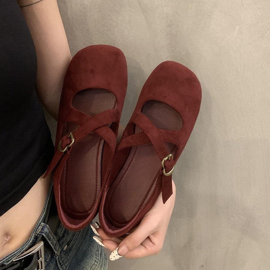 Inner height increase cross buckle retro shallow mouth single shoes women's 2024 autumn new leopard print fashion versatile Mary Jane shoes