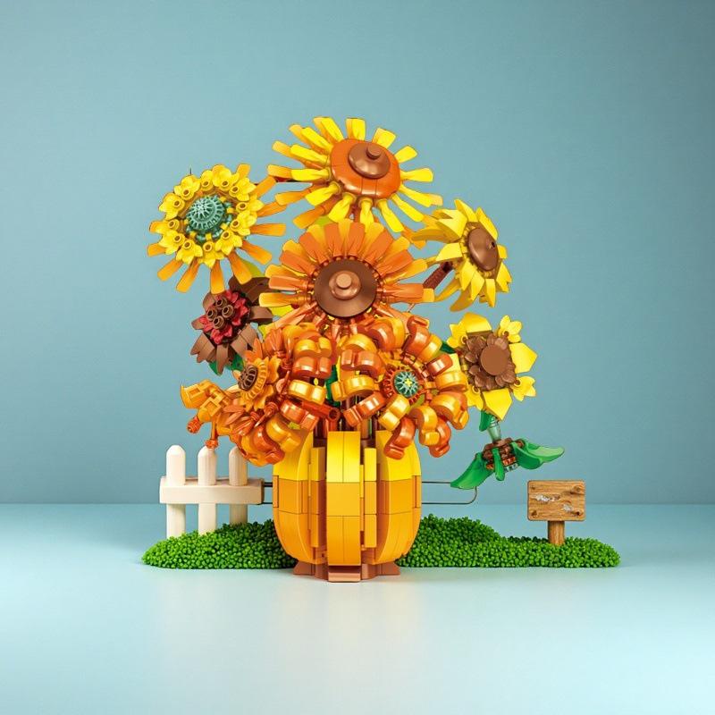 Building Blocks Rose Bouquet and Sunflower Vase Model