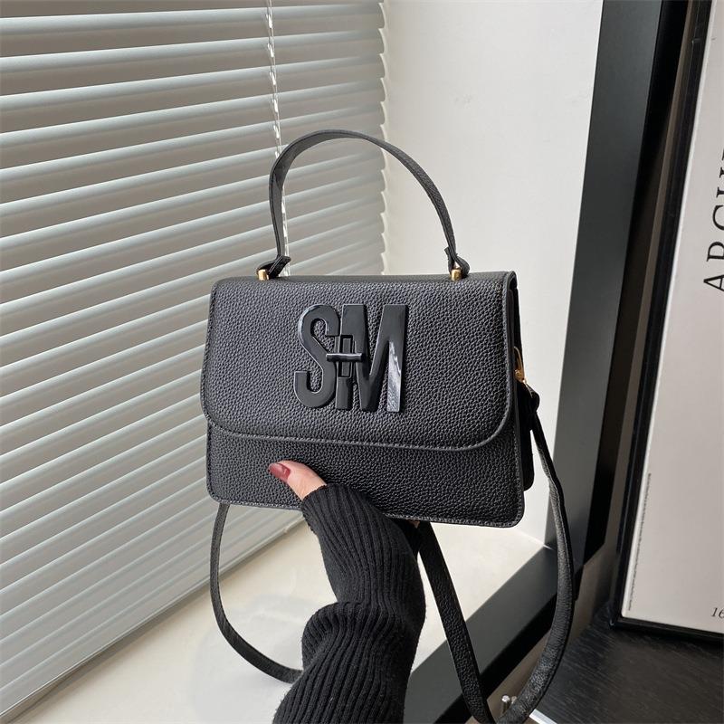 Casual Simple Large-capacity Small Square Bag Bag Women's New Niche Daily Fashion Commuter Bag