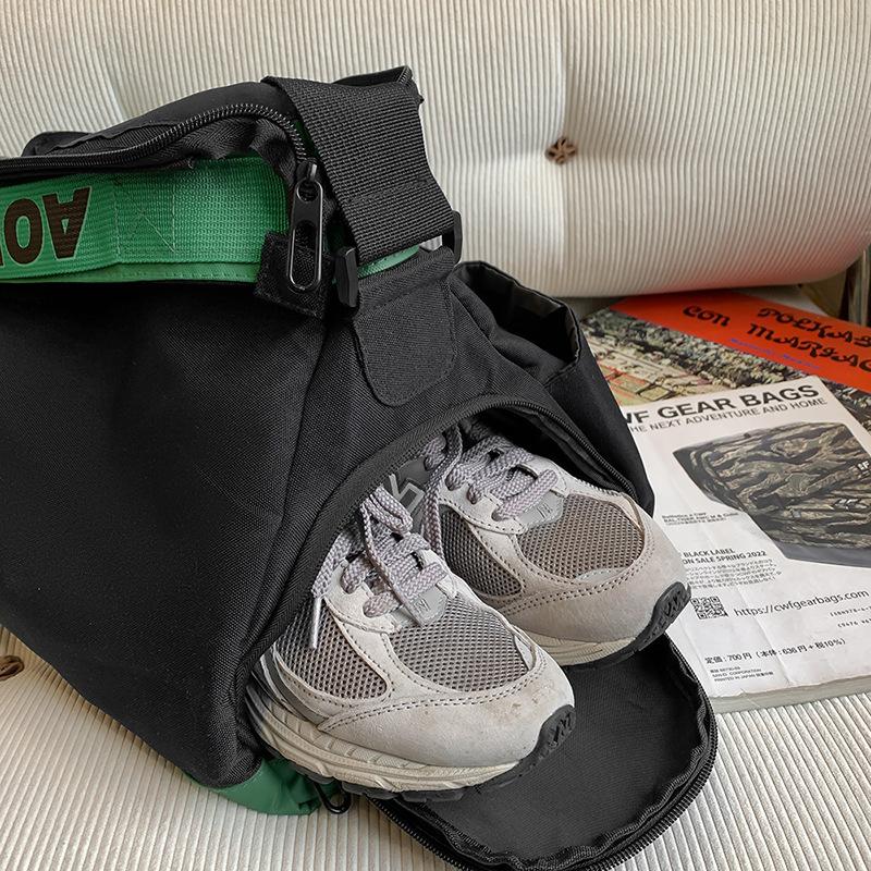 Couple Style Fashionable, Casual and Trendy Portable Travel Bag with Shoe Compartment, Dry and Wet Separation Sports Training and Fitness Bag