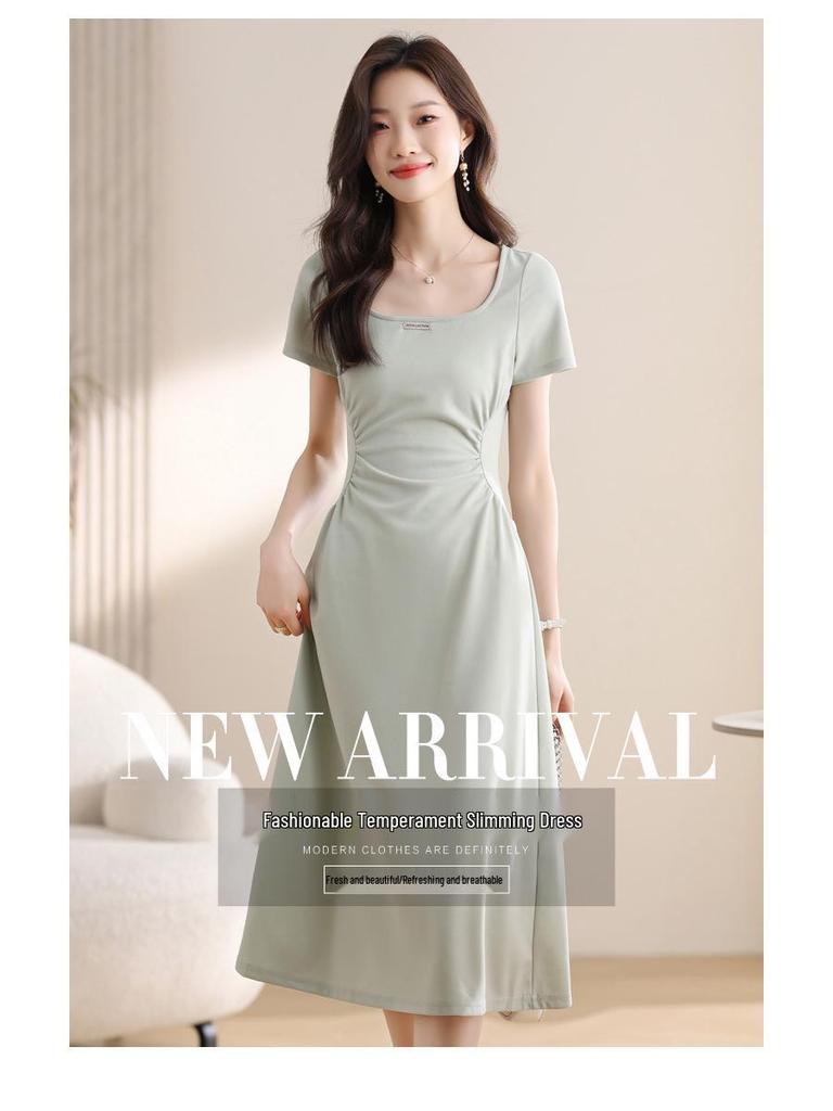 Elegant Green Square Neck Tea Break Dress: Short-Sleeved, Waist-Cinching, High-Class Summer Arrival