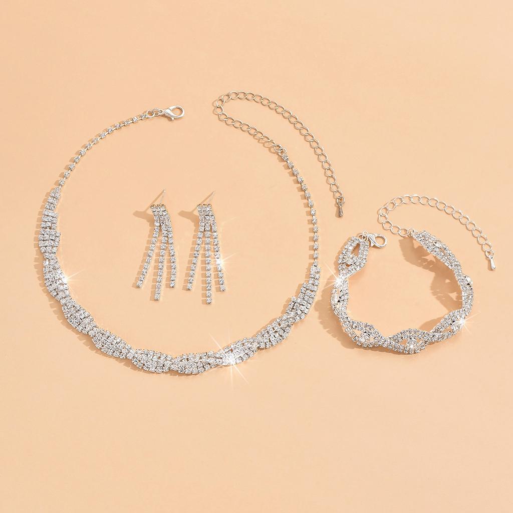 4-piece fashionable women's Zircon set with claw chains, rhinestones, necklaces, earrings, bracelets, gorgeous Zircon accessor