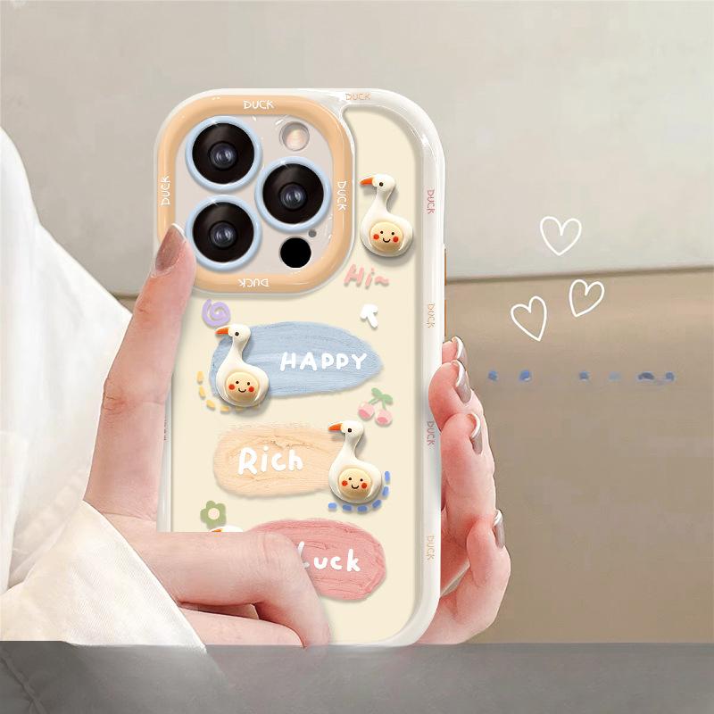Applicable To Apple 15promax Mobile Phone Case IPhone 13/14plus Pigment Duck Doll Chain 12/11 Women