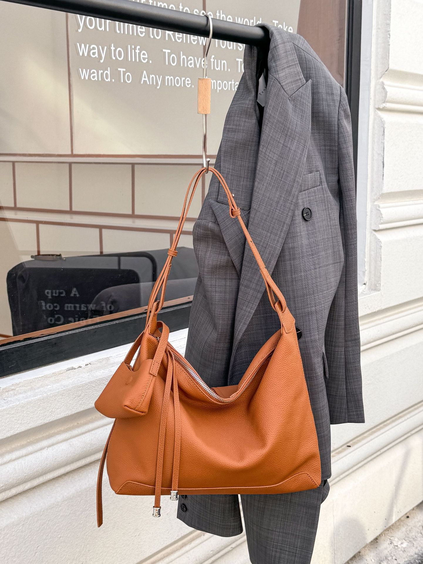 

Togo First Layer Cowhide Women S Shoulder Crossbody Simple And Fashionable Leather Bag Large Capacity Shell Bag Soft Leather Bag
