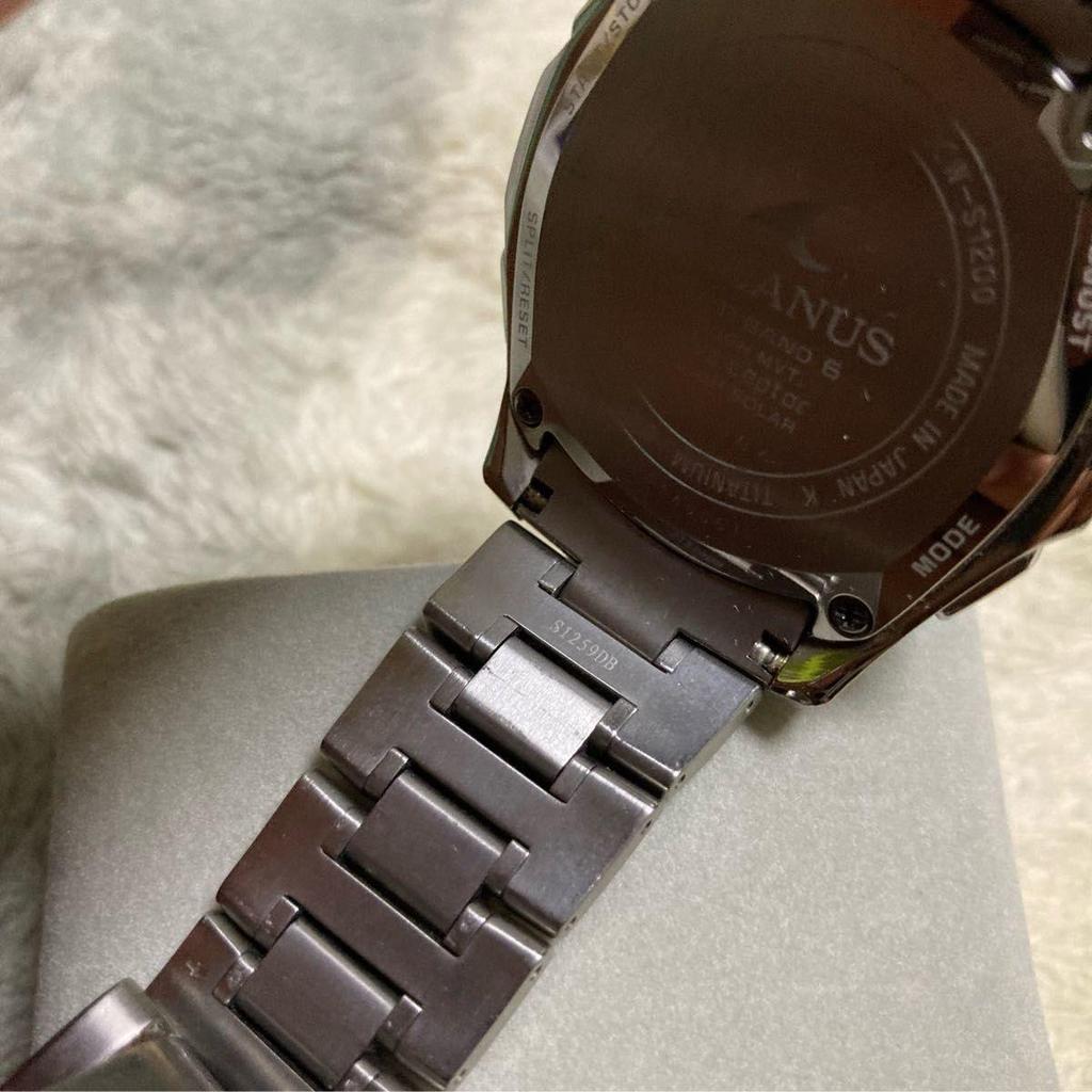 Used Working itemCASIO OCEANUS Manta OCW-S1200 with extra links