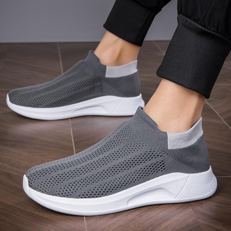 Men's Running Shoes Ultra-light Breathable Walking Shoes Non-slip Casual Sneakers Mesh Women's Slip-on Leisure Shoes