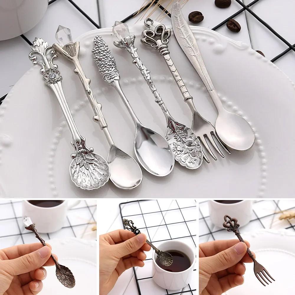 6pcs Vintage Spoons Fork Set Retro Coffee Spoons Plastic Crystal Carved Teaspoon Fruit Ice-Cream Cake Dessert Spoon Fork Cutlery