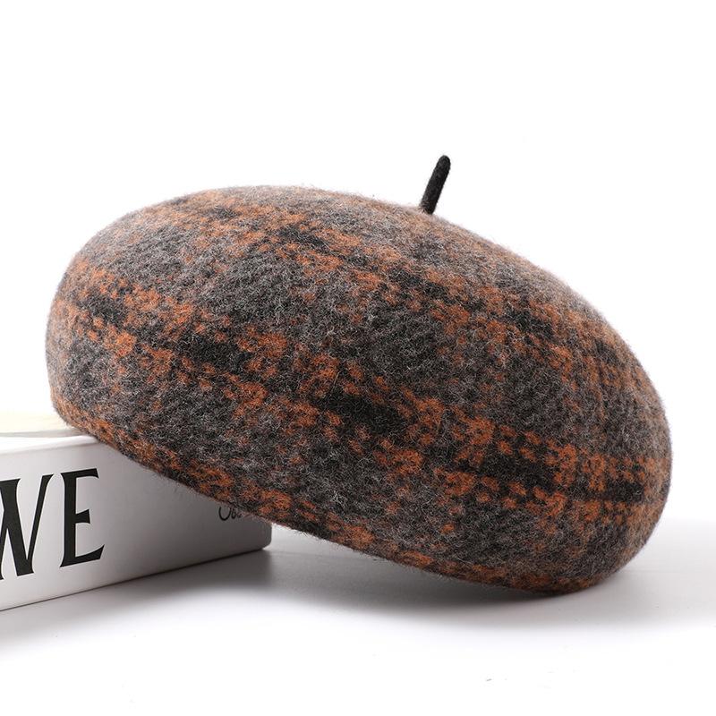 Autumn and winter new pure wool women's beret plaid woolen painter's hat shows the face of the small pumpkin hat tide