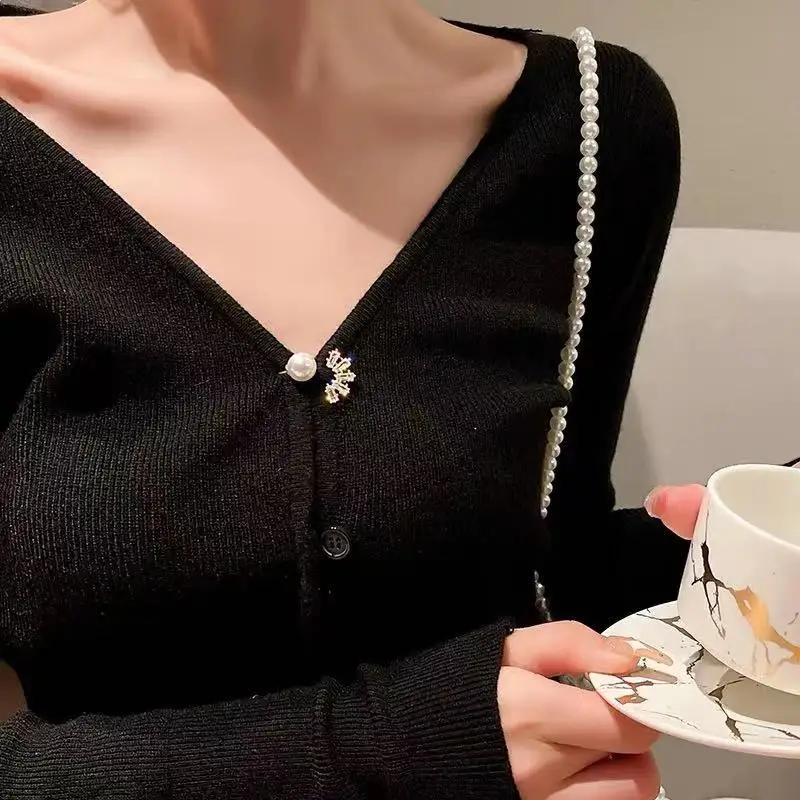 Perlenbrosche, hochwertige Damen-Anti-Rutsch-Schnalle, Sommer-Design, Sinn für Kleidung, Accessoires, Temperament-Ausschnitt-Anstecknadel für Mädchen