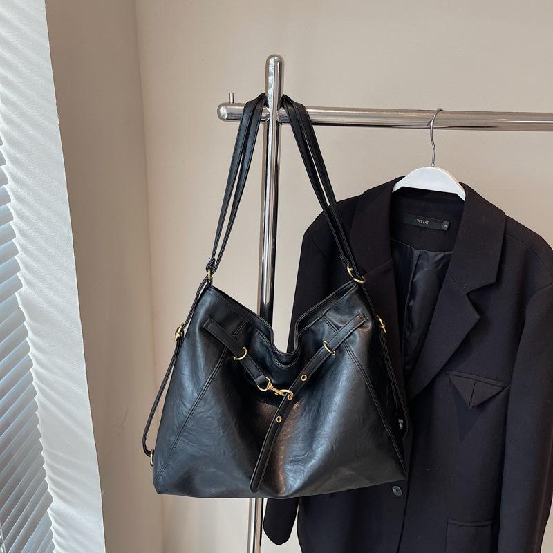 Large Capacity Retro Versatile Shoulder Tote Bag Women's Autumn and Winter New Fashion Commuter Bag Backpack