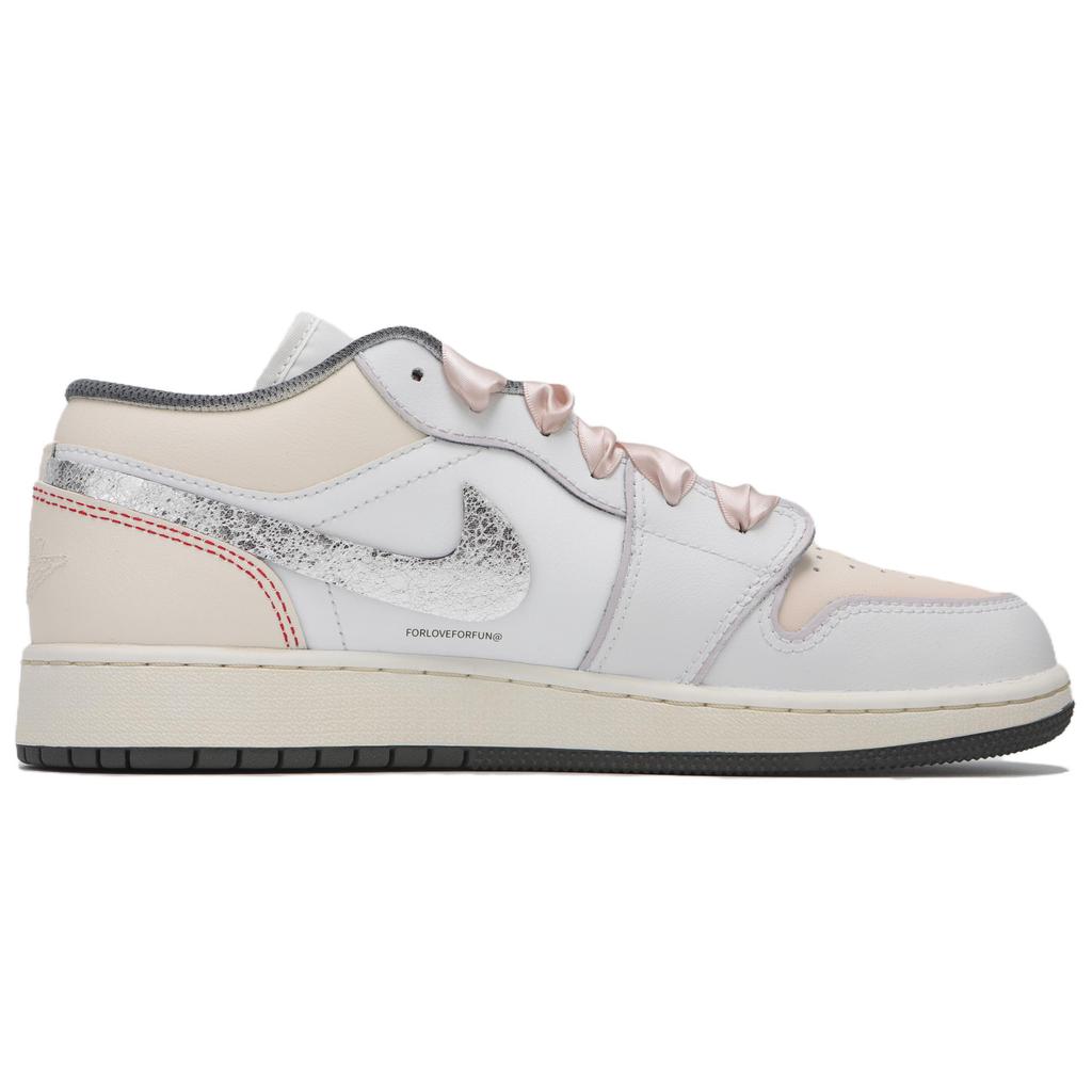 Jordan Air Jordan 1 Low top Vintage Basketball Shoes Women's Pink White 553560-044(Team24-)