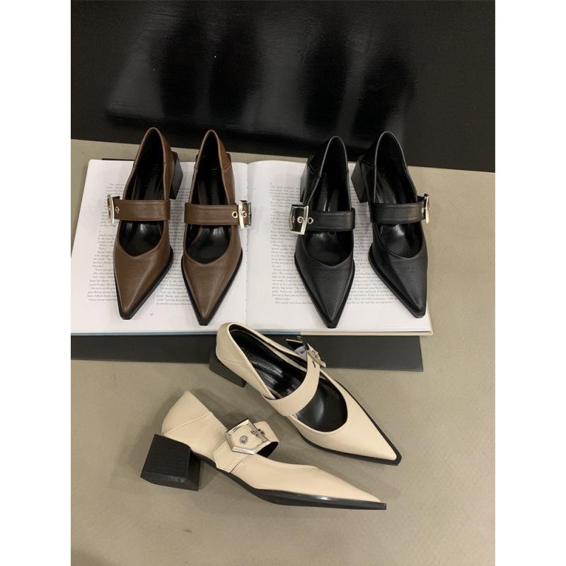 Retro pointed Mary Jane small leather shoes women's British autumn and winter 2025 new Korean version thick heel loafu single shoes