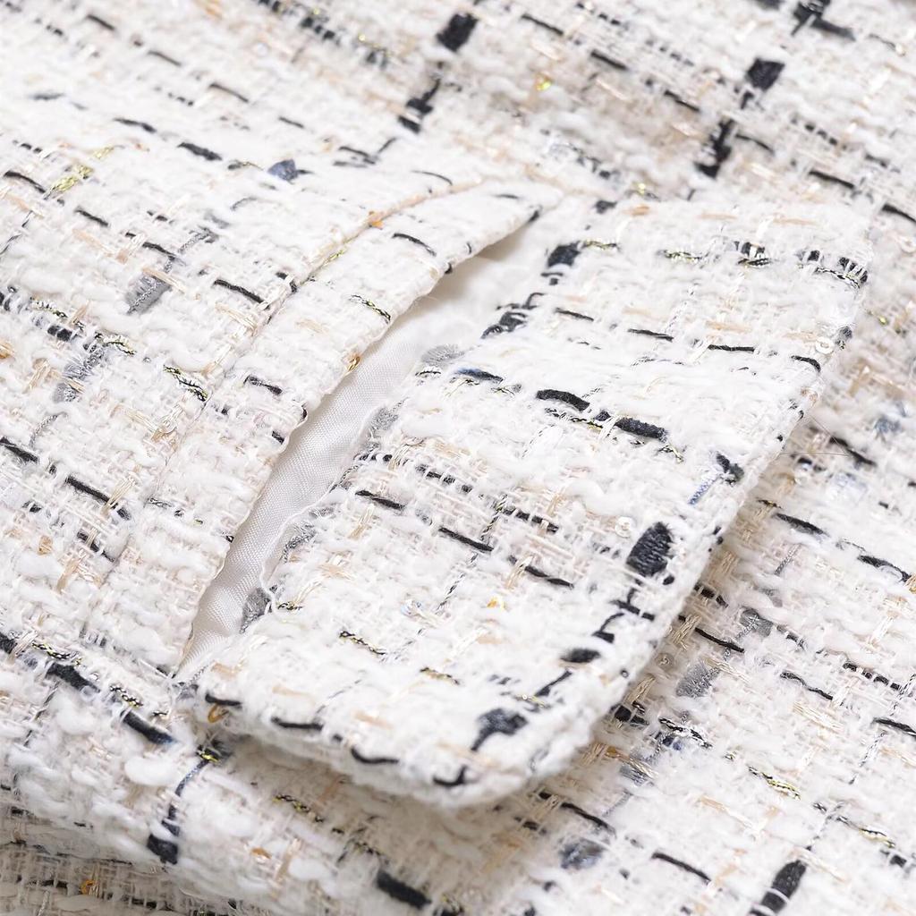 Spring 2025 Women's Fashion: Versatile Casual Textured Short Lapel Jacket