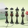Set da 4 Pezzi Modelli Mini Lampioni Stradali di Natale Lampioni per Casa delle Bambole Accessori per Micro-Paesaggi Giardini Fatati