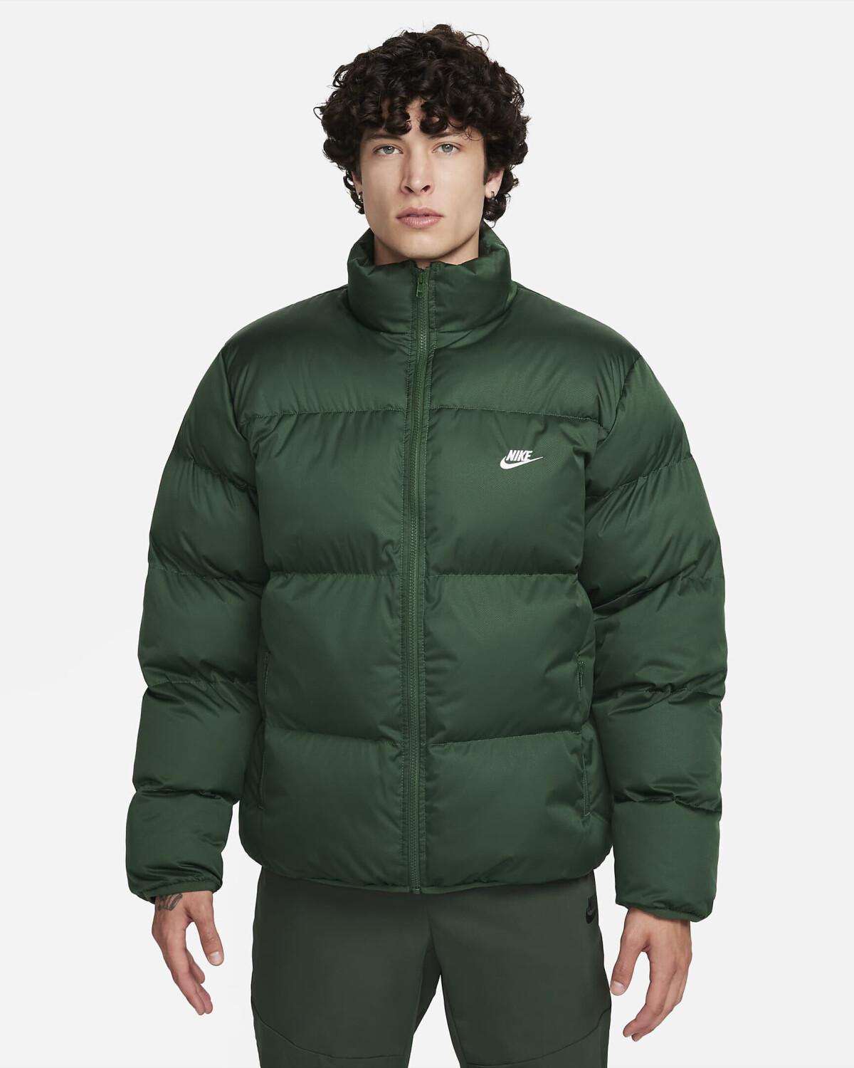 

Nike Sportswear Club Therma Fit Club Puffer Jacket Зимняя куртка (FB7368) ель/белый M