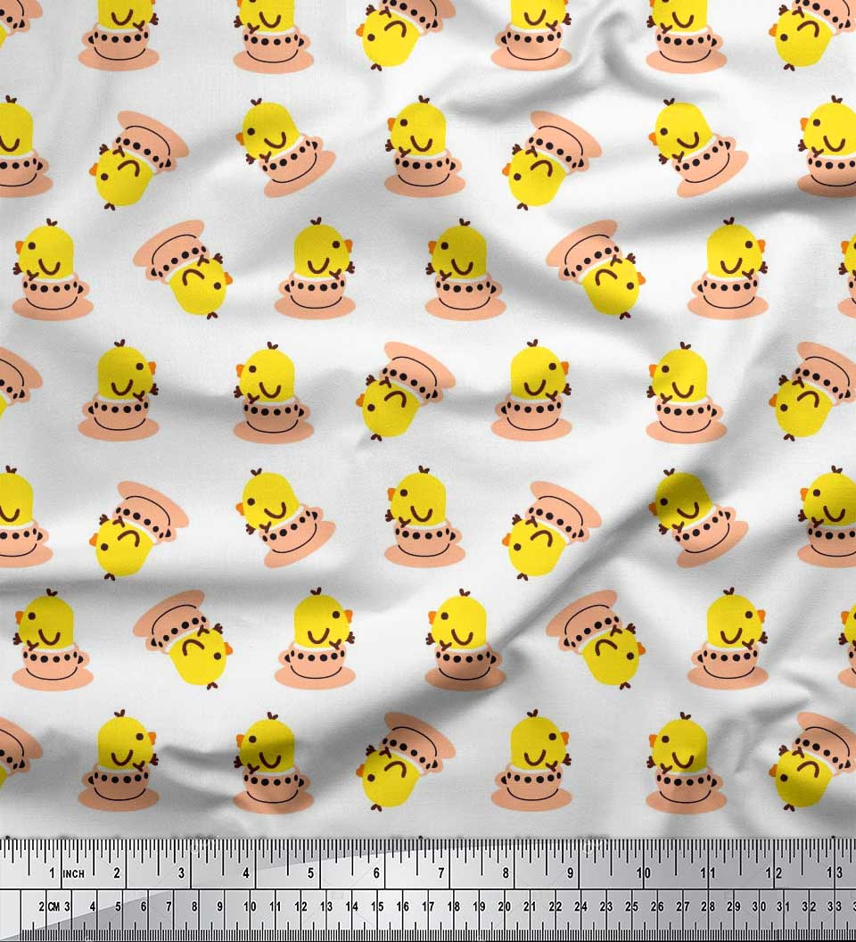 

Тканина Soimoi з креп-сатину з мультяшними принтами на чашках, тарілках і курчатах на метри 42 дюйми 42 Inch Wide - Poly Crepe білий