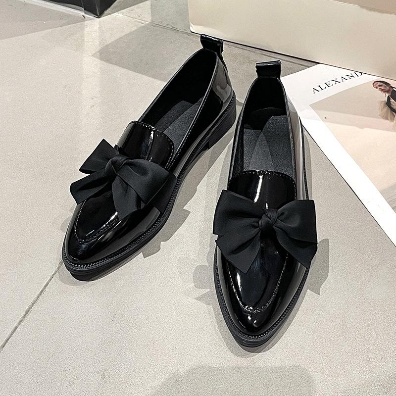 Spring new comfortable and fashionable daily casual flat shoes with pointed bows versatile comfortable women's single shoes