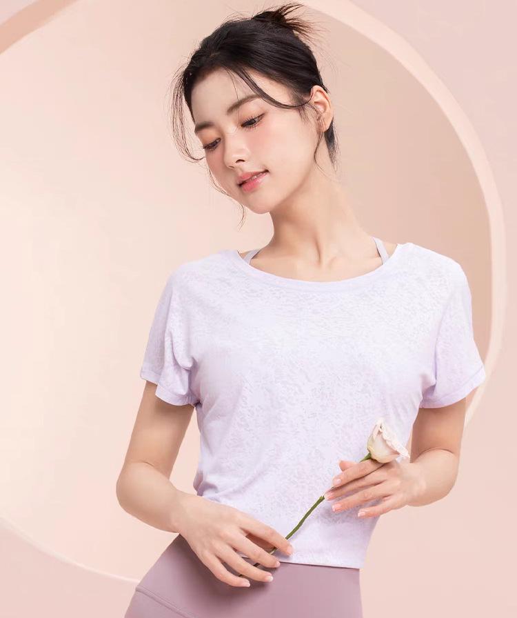 Women's White Short Sleeve Yoga Top with Loose Hip Cover for Spring