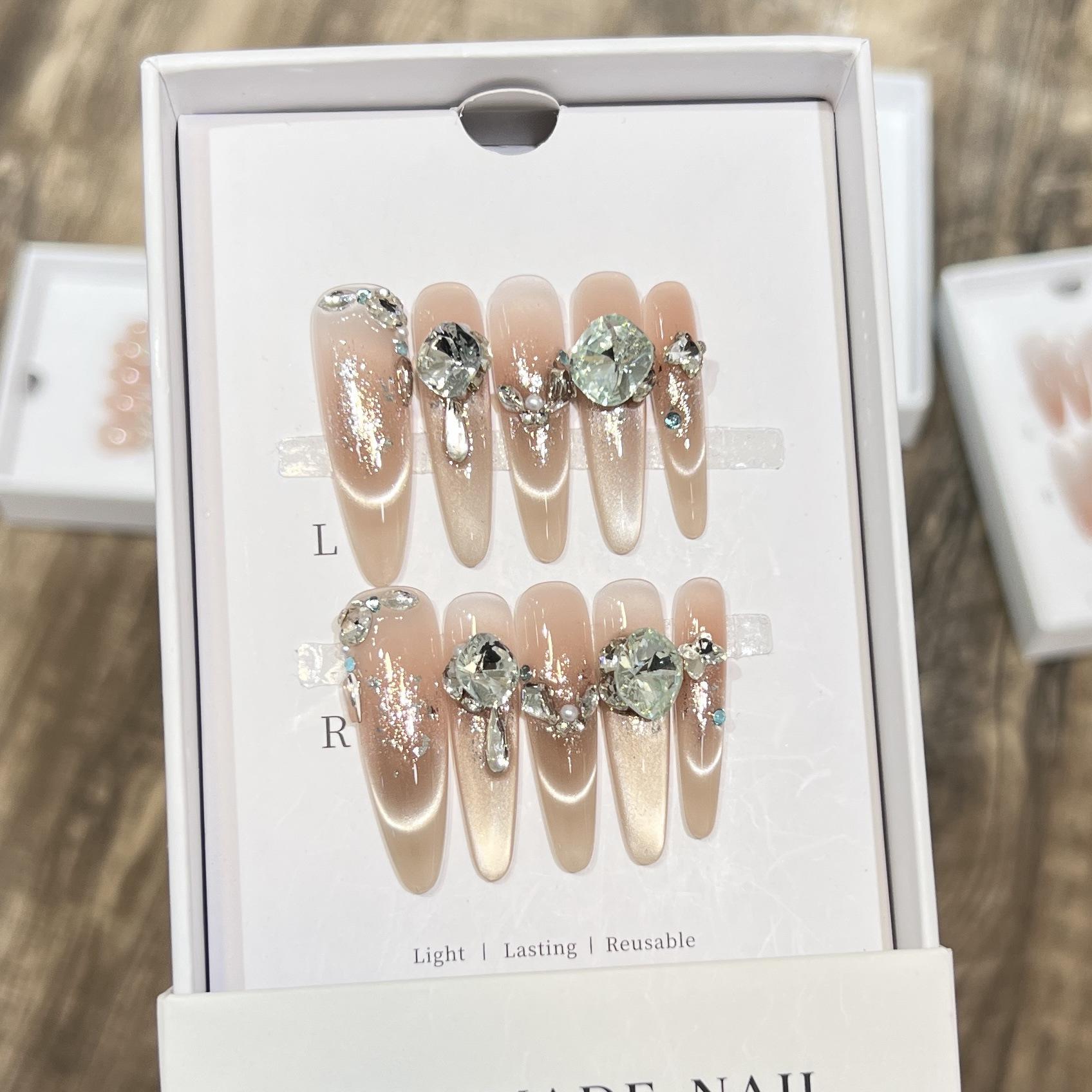 

Циркон Бриллиант Ледяной Прозрачный Румяна Улыбка Кошачий Глаз Французский Носитель Ручная Работа Large L