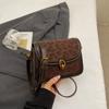 Today's Popular Bags Are Simple and Retro Niche Textured Bags for Women's New Leopard Print Commuter Messenger Small Square Bags.
