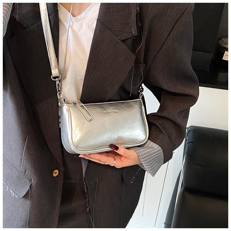 Small Bag Women's Summer Versatile New Fashion Messenger Bag Shoulder Armpit Small Square Bag