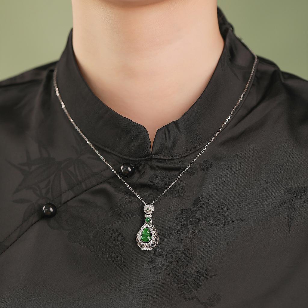 S925 silver inlaid natural jadeite gourd necklace retro high-end light luxury niche accessories women's daily jewelry gift