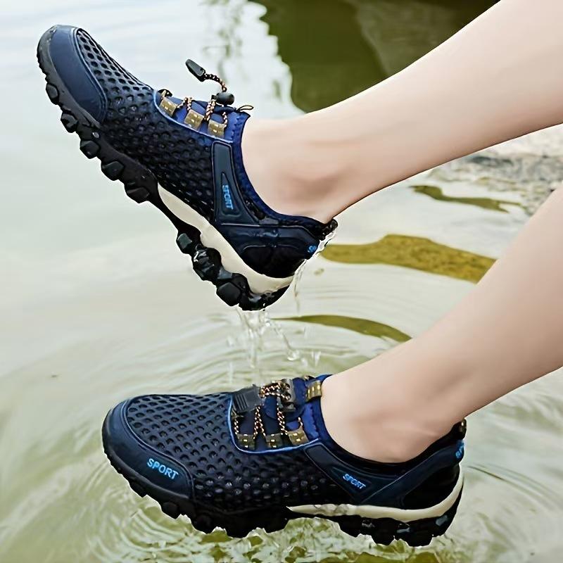 Wading Shoes Men's Fashion Outdoor Creek Walking Shoes Fly-woven Breathable Quick-drying Casual Shoes Men's Mesh Hollow Men's Shoes