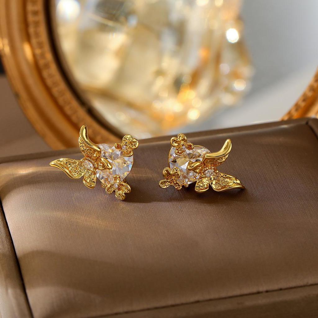Elegant Butterfly Stud Earrings - Women's Light Luxury, Versatile, and Exquisite Accessory for Daily Wear