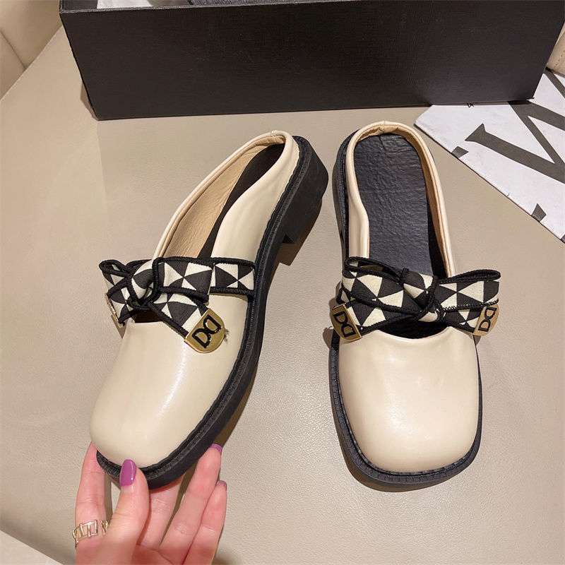 Baotou half-drag sandals women's outer wear summer 2025 new fashion soft-soled lady flat-bottomed gentle wind-cool slippers