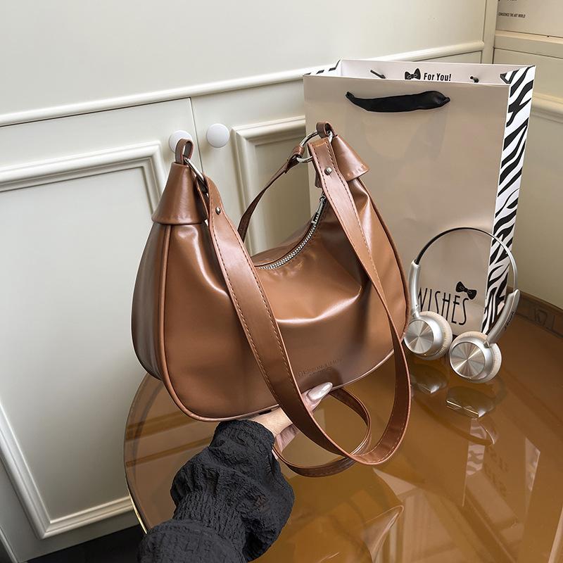 

Ретро круассан простая атмосфера женская сумка-пельмень для通勤 женская индивидуальность мода одно плечо косая сумка коричневый