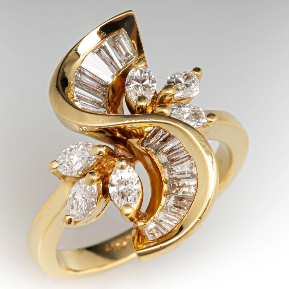 Luxury Female White Zircon Big Stone Engagement Water Drop Asymmetrical Ring Vintage Gold Color Wedding Jewelry For Women