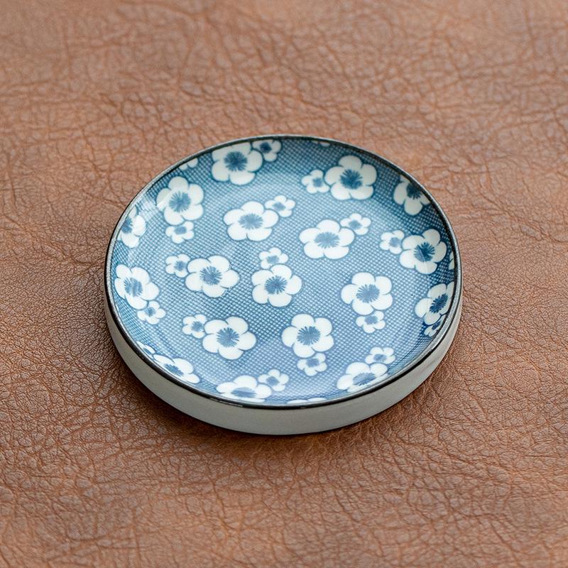 Zen Style Retro Blue & White Porcelain Tea Cup Coaster – Ceramic Anti-Scald Heat Insulation Pad for Gongfu Tea Ceremony.