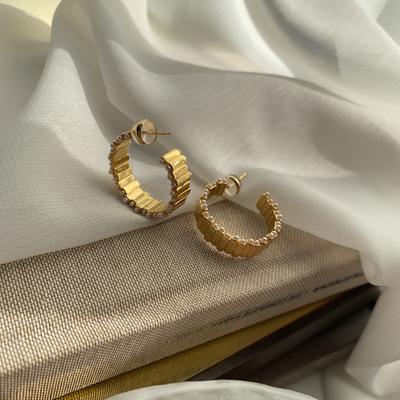 Plated Wide Surface Design Sense Versatile Metal High Sense Earrings Noble Temperament Shape Personalized Design Female