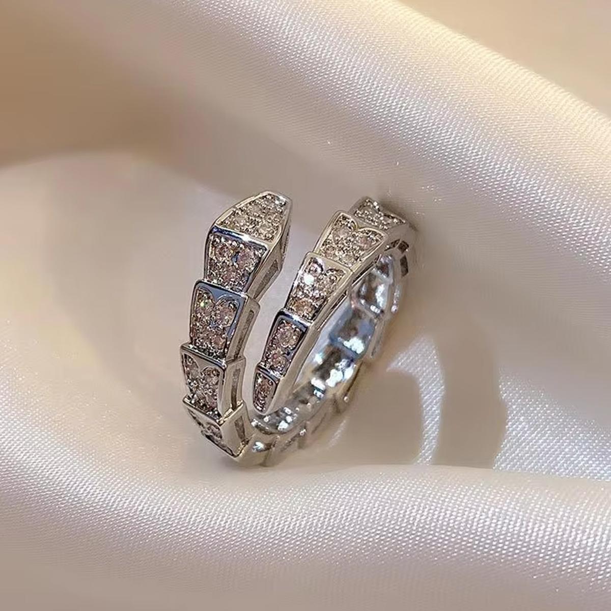 

Кольца в форме змеи цвета серебра в стиле легкой роскоши Женское модное кольцо Нежное открытое кольцо на указательный палец Свадебные украшения