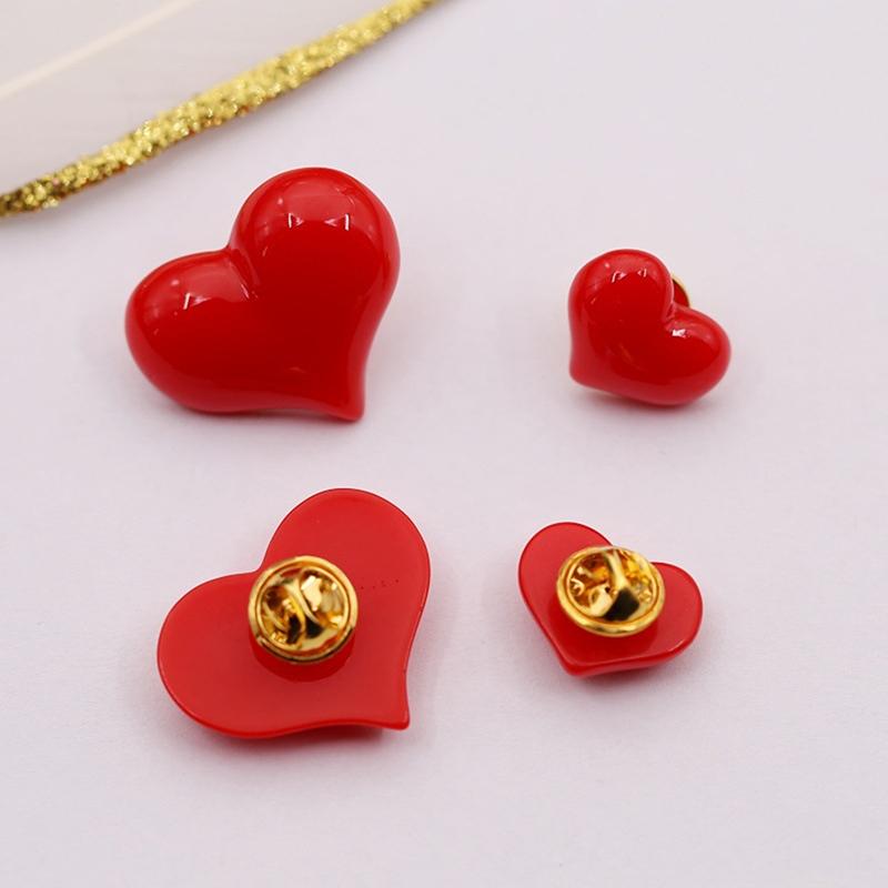 Red Heart Shape Brooch Cute Heart Brooches Romantic Mini Accessories Wedding Party Jewelry Gift