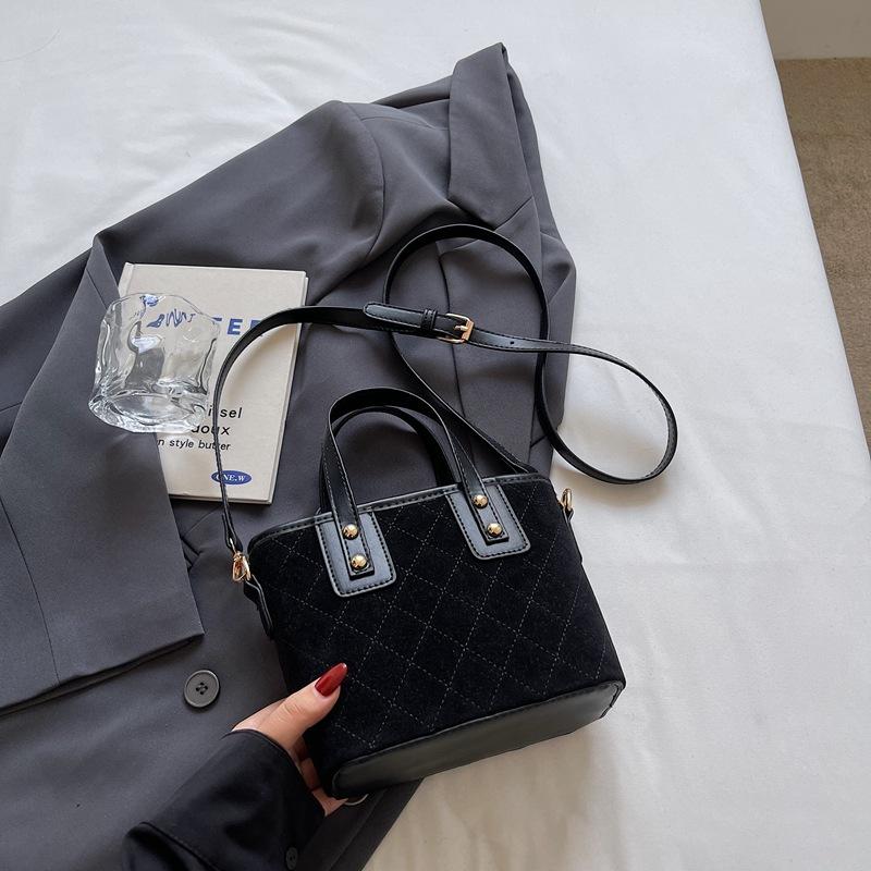 Retro Handbag Bag Women's New High-end Diamond Fashion Shoulder Bag Commuter Messenger Bucket Bag