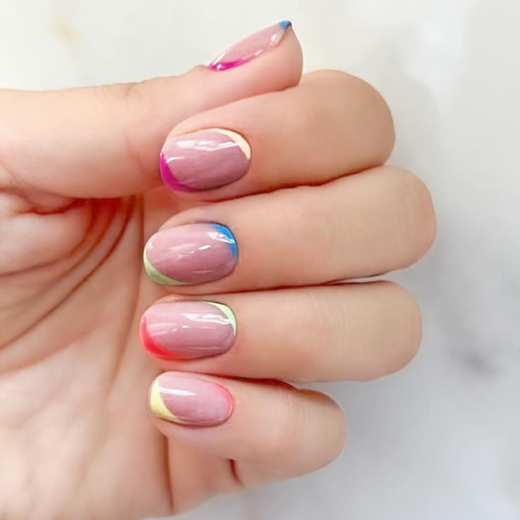24 SZT. Francuskie Nude Krótkie Paznokcie na Klej Narzędzie do Manicure Noszone Pełne Pokrycie Końcówki Paznokci Akrylowe Końcówki Paznokci Noszone Sztuczne Paznokcie