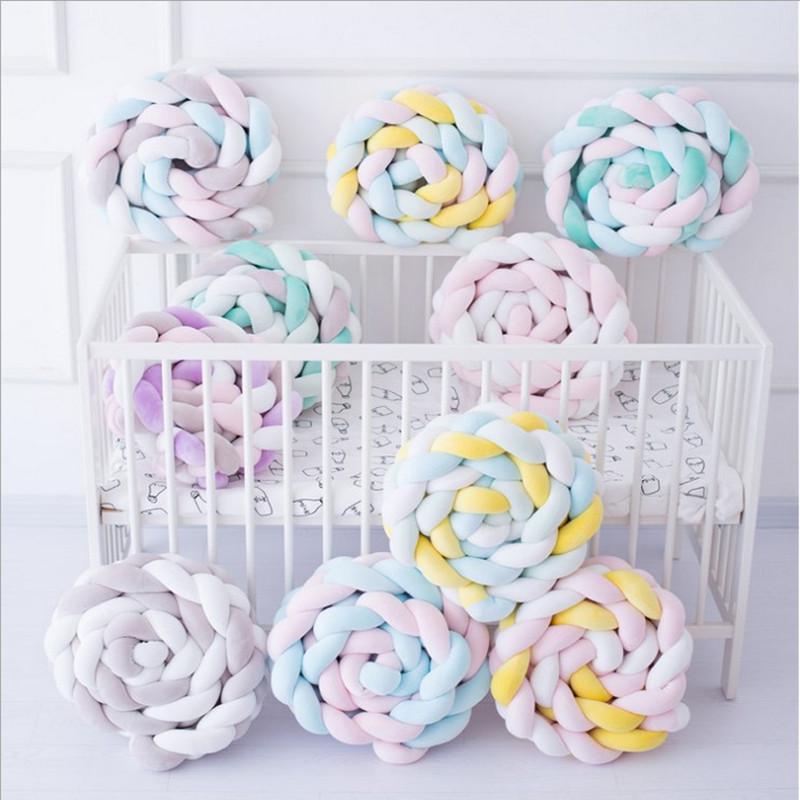 Hand-Woven Anti-Collision Crib Bumper - Soft, Knotted, Twist Design for Infant Safety