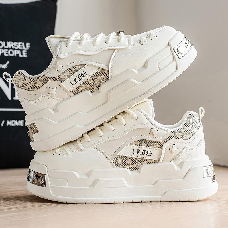 Fashion New Arrival Men Fashion Personalized Trendy Shoes Spring Autumn Luxury Designer Metal Decoration Chunky Sneakers Running Shoes