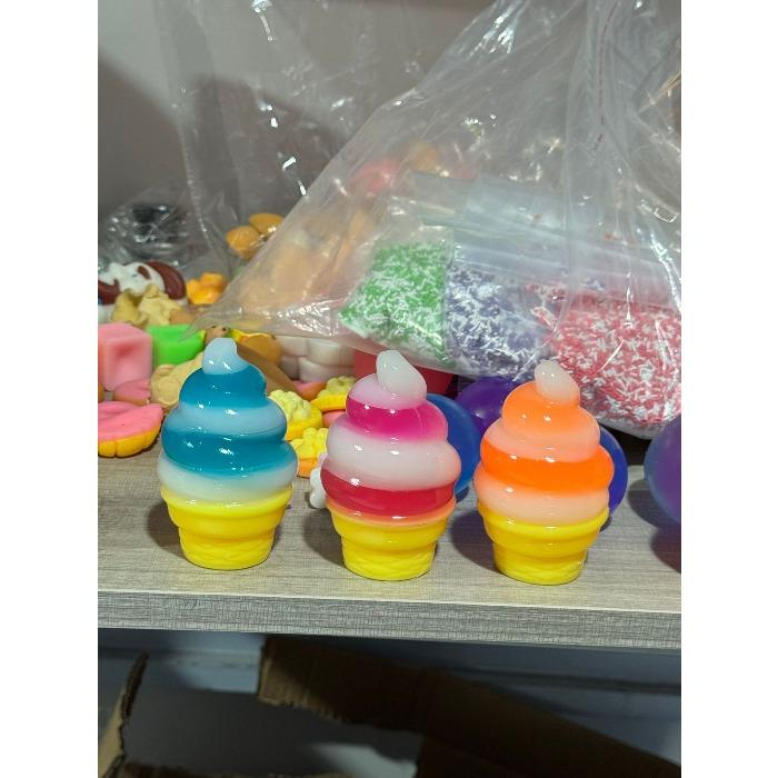 New Icecreamsquishy Ice Cream Ice Cream Extruder Plastic Pinch Le Pressure Relief Toy Ice cream—blue box