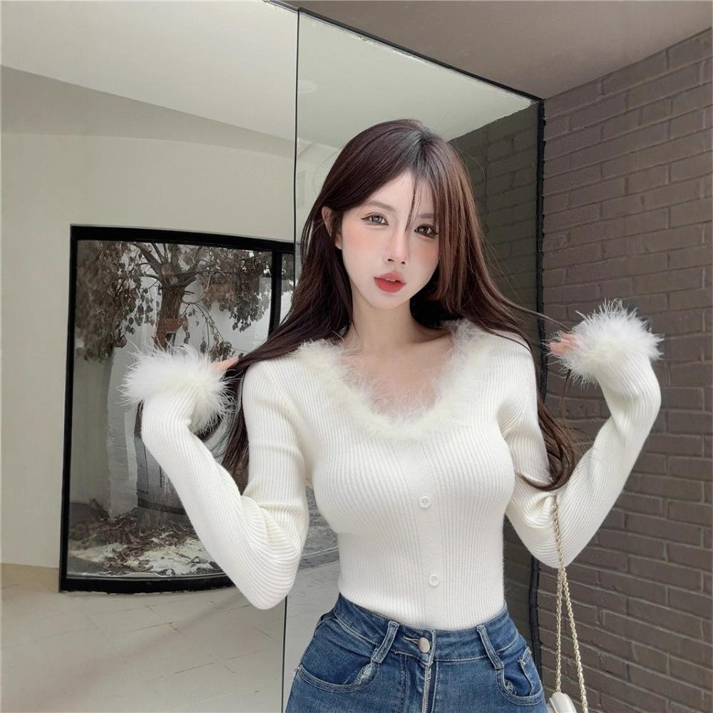 

Pure design cuff splicing feathers autumn and winter new sweater women s V-neck slim-fit knitted sweater one size fits all білий