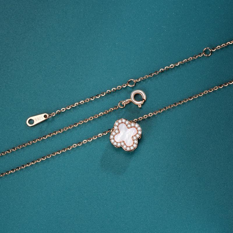 Clover Necklace Fashion Lamp Luxury Temperament High Ins Cold Wind Clover Pendant Gift Female Premium Durable Quality