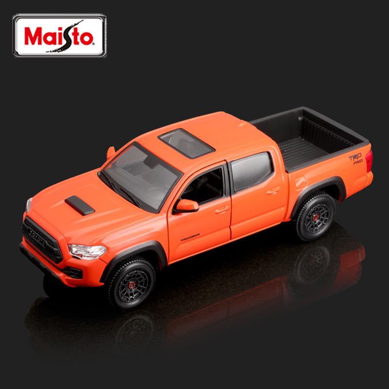 På lager Maisto 1:27 Toyota Hilux Pickup Series Simulering Legering Miniatyr Støpt Bilmodell Tilpasset Gutt Leketøy Samling Gave