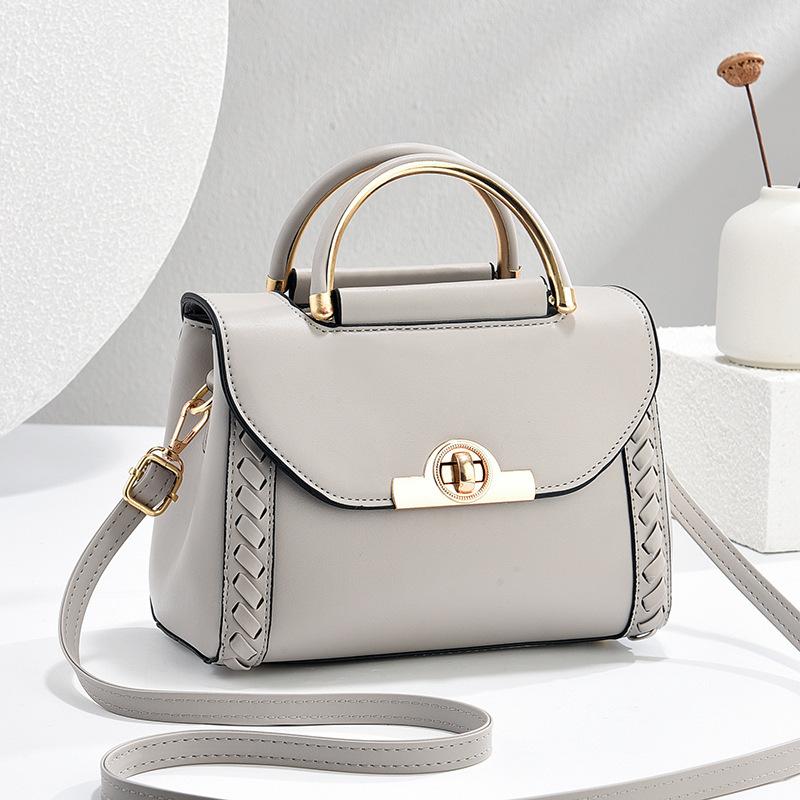 

Commuter small square bag new trendy fashion versatile high sense exquisite women s shoulder messenger bag wholesale сірий колір