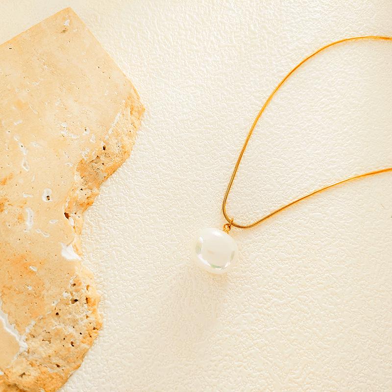 

Элегантный набор из жемчужного ожерелья и серег: Женский универсальный чокер высокого класса для модных случаев