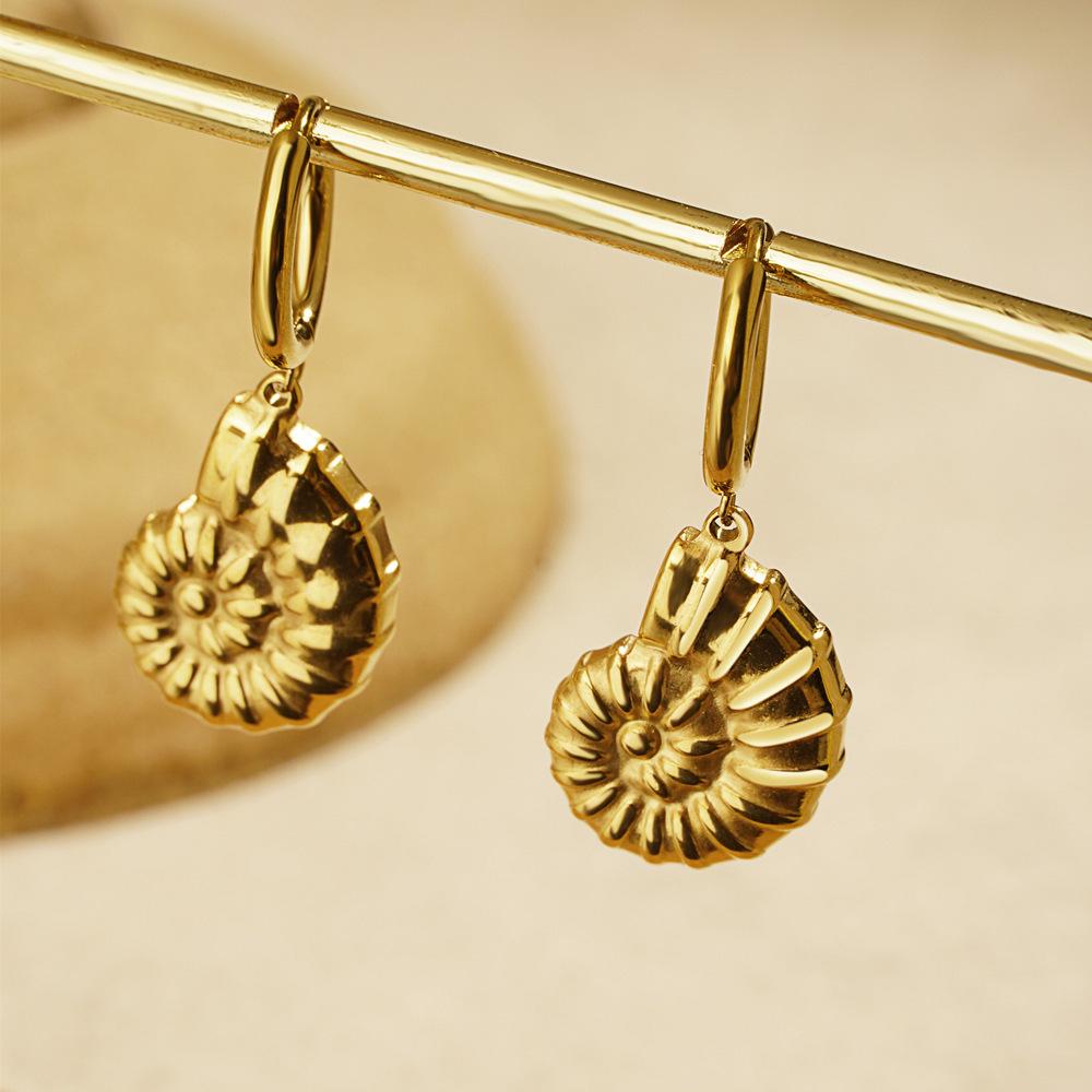 18K Marine Life Starfish & Seashell Titanium Steel Earrings for Women - Color-preserving, Fade-resistant Vacation Jewelry